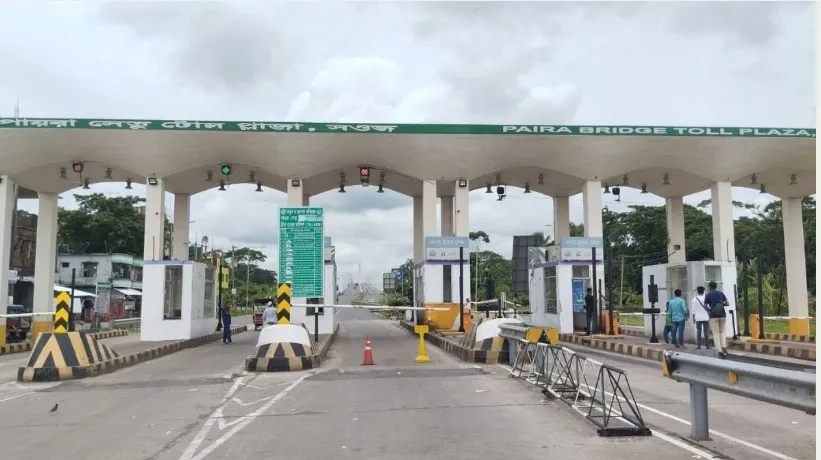 পায়রা সেতুতে ঘুষ নিয়ে অতিরিক্ত ওজনের ট্রাক ছাড়ায় চাকরি গেল টোল কালেক্টরের